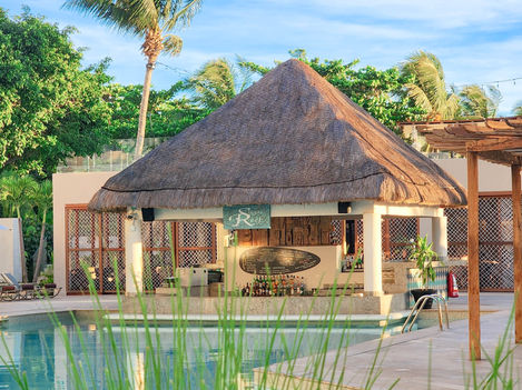 Puerto Aventuras Beach Resort & Spa Swim-Up Bar