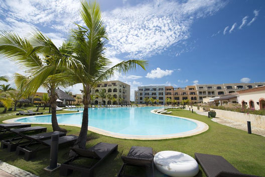 Sports Illustrated Resorts Marina & Villas Cap Cana Outdoor Pool 