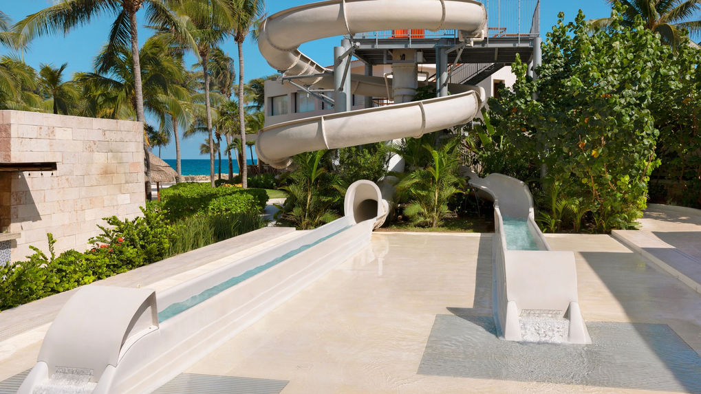 Puerto Aventuras Beach Resort & Spa Waterslides 