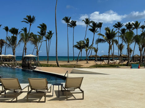 Punta Cana Oceans Resort Swimming Pool 