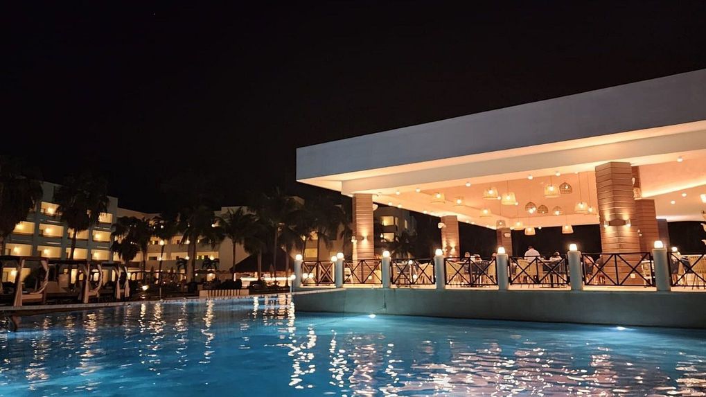 Puerto Morelos White Sand Beach Club Resort Outdoor Pool 