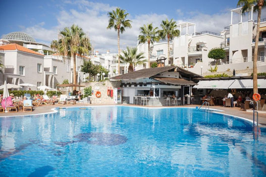 Los Olivos Beach Resort Outdoor Pool