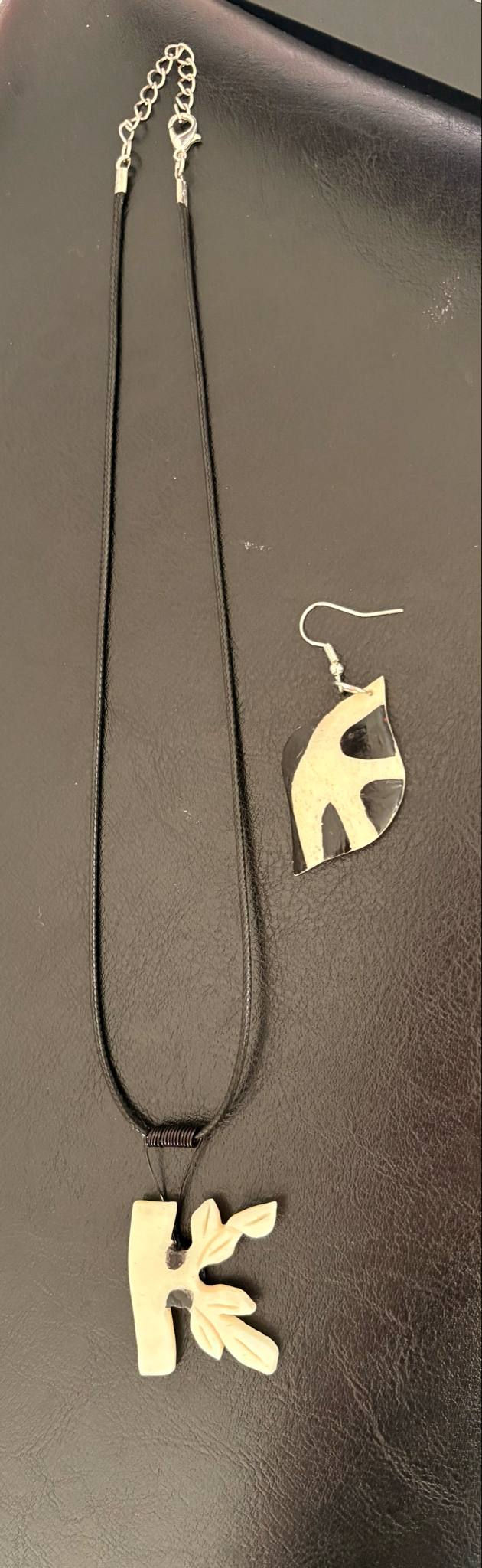 pendentif et boucles d'oreilles / commande personnelle