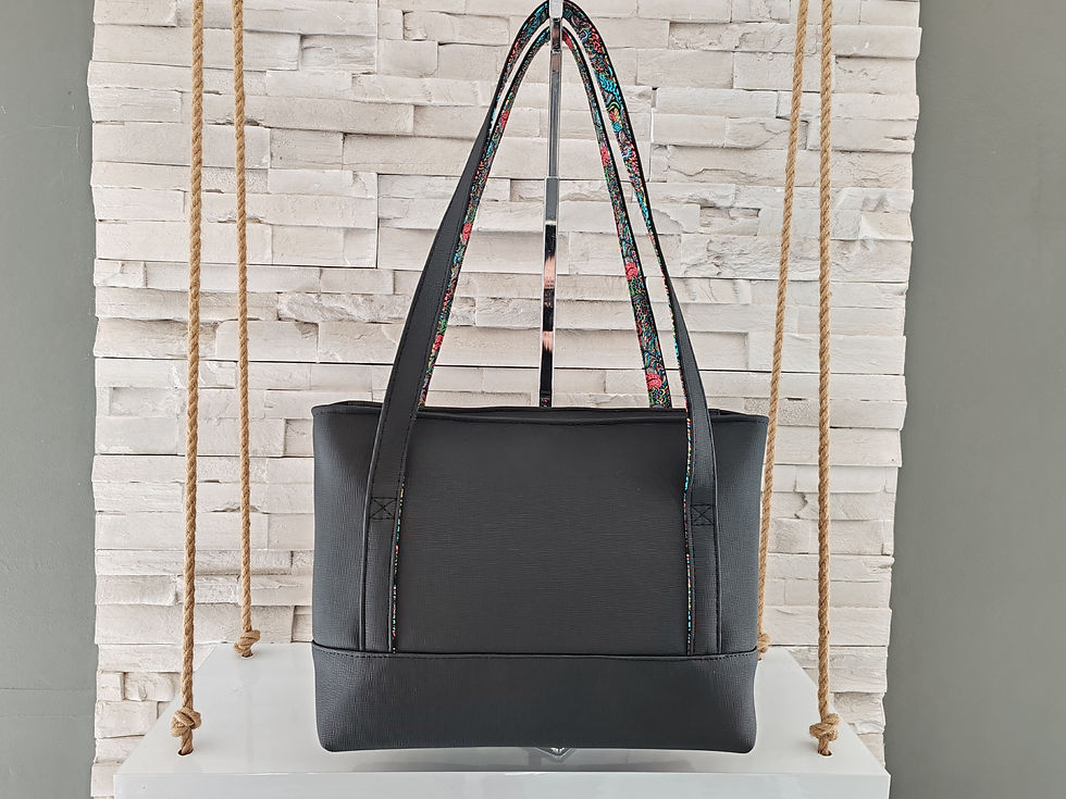 Miniature : Sac à main " Popine " noir façon tissu et argent