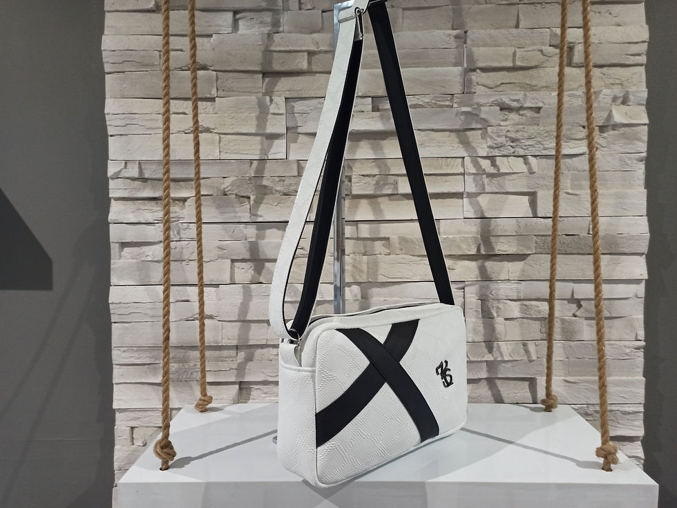 Miniature : Sac à main - Sacoche modèle "Celesta" blanc et noir