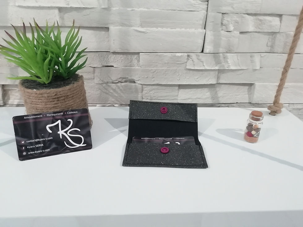Miniature : Porte carte en simili-cuir brillant