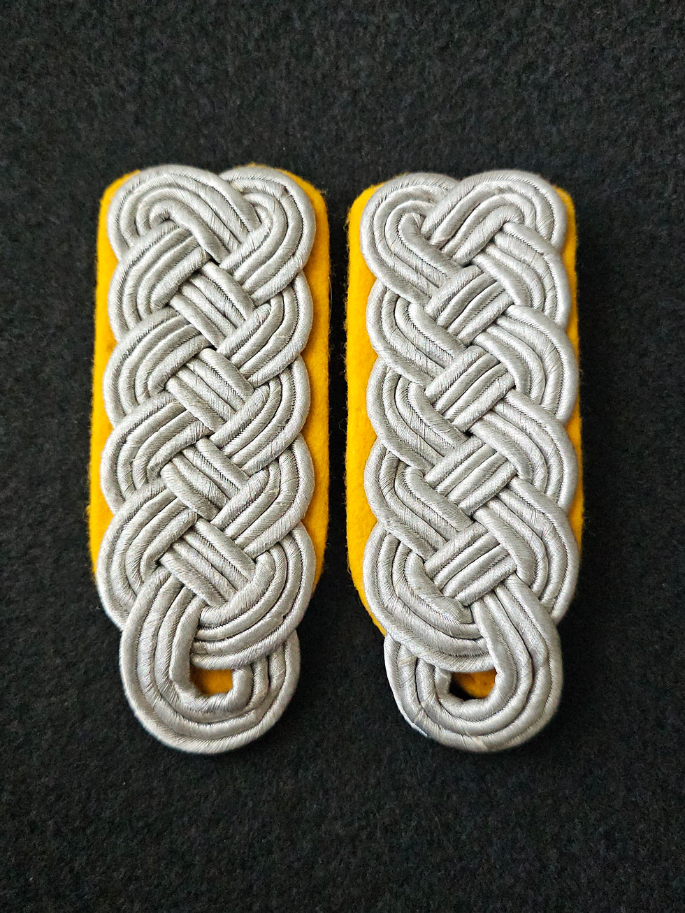 Thumbnail: Luftwaffe flying personnel sewn-in officer shoulder boards for Major.