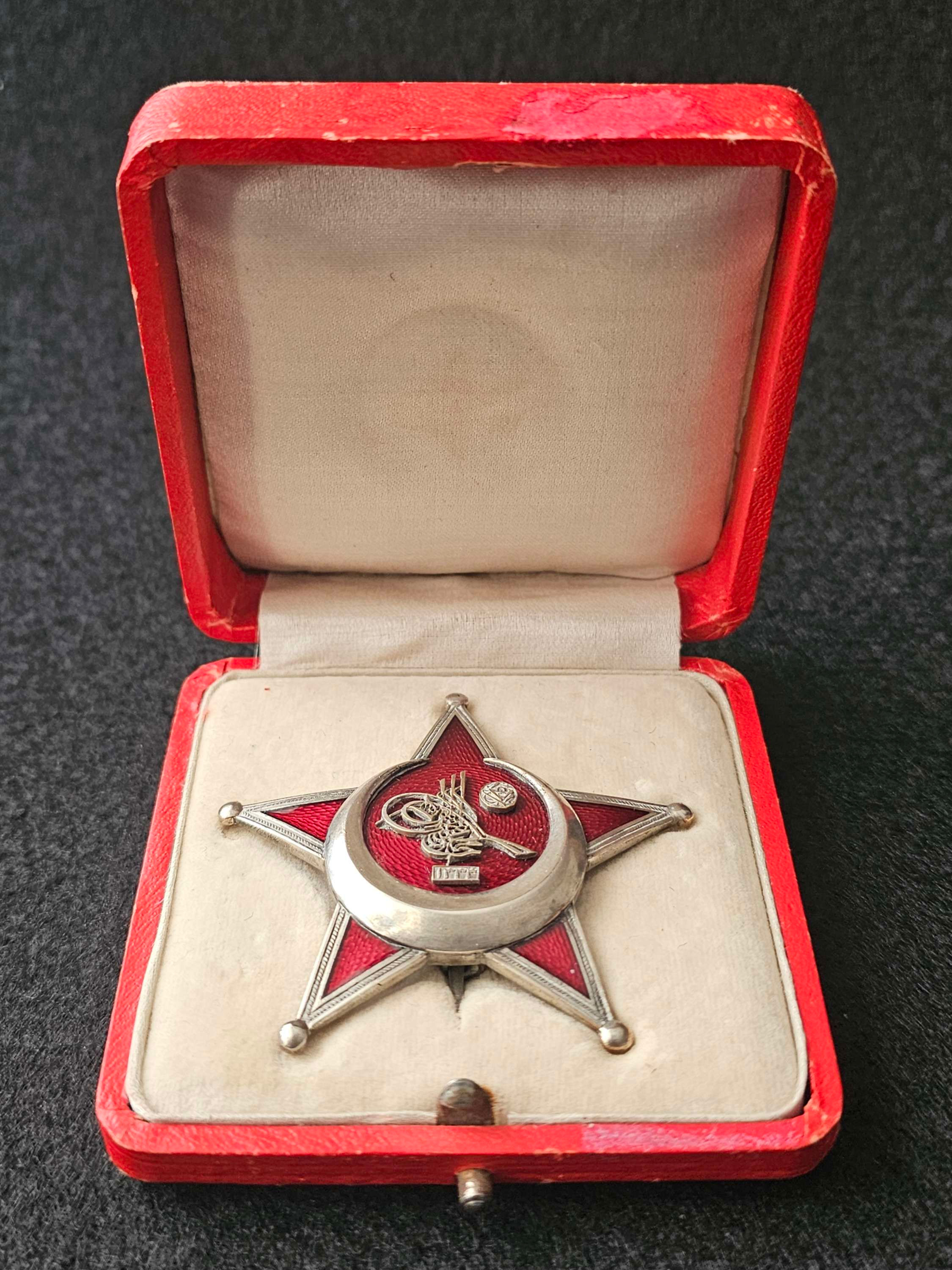 Turkish Half Moon "Gallipoli Star", With Rare Case.