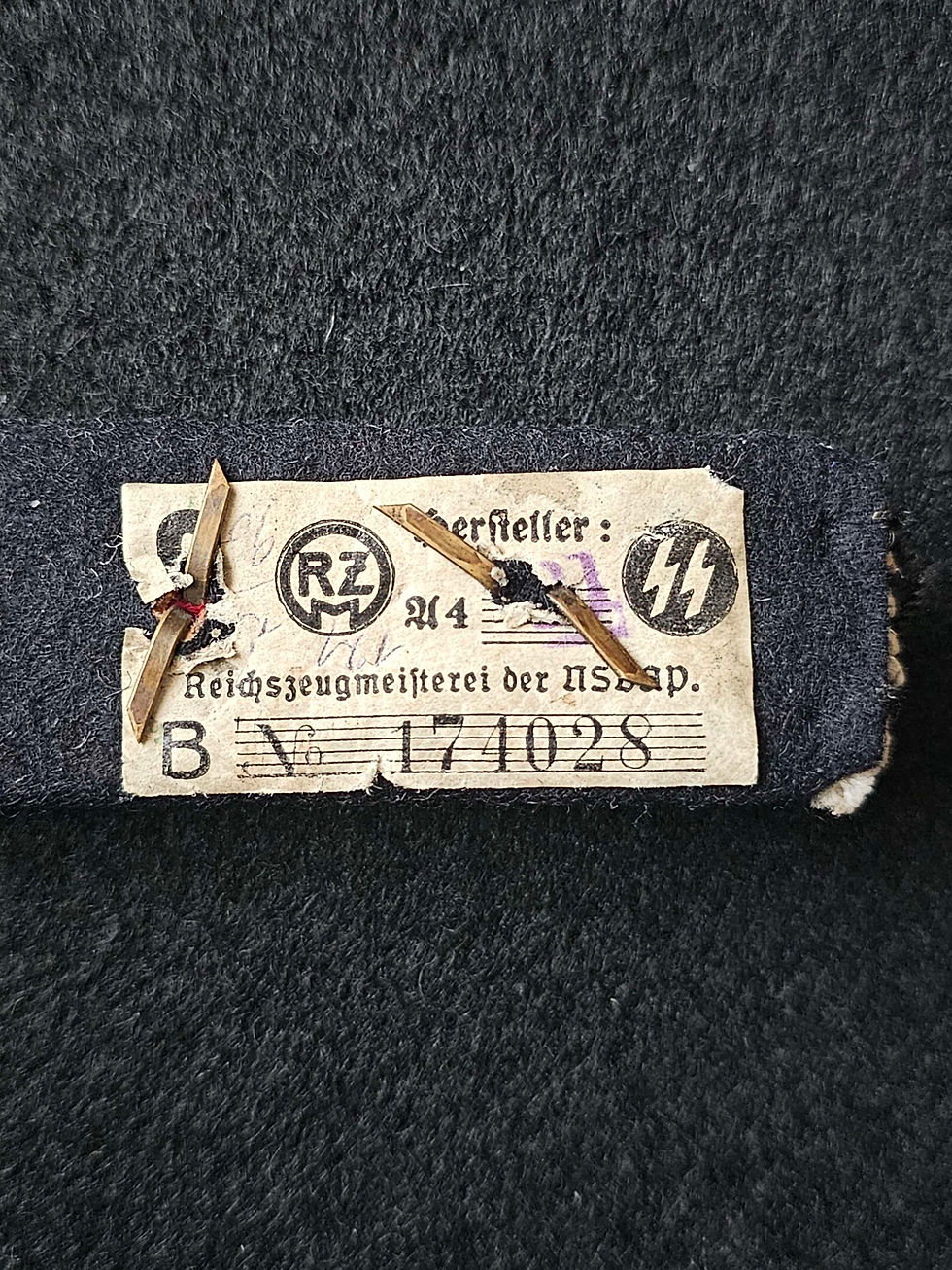 Thumbnail: Allgemeine SS shoulder board for Hauptsturmführer, with RZM tag.
