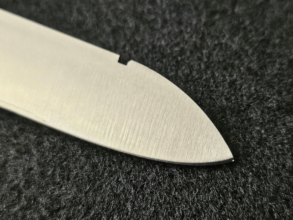 Thumbnail: German pilot and paratrooper gravity knife by C.Eickhorn.