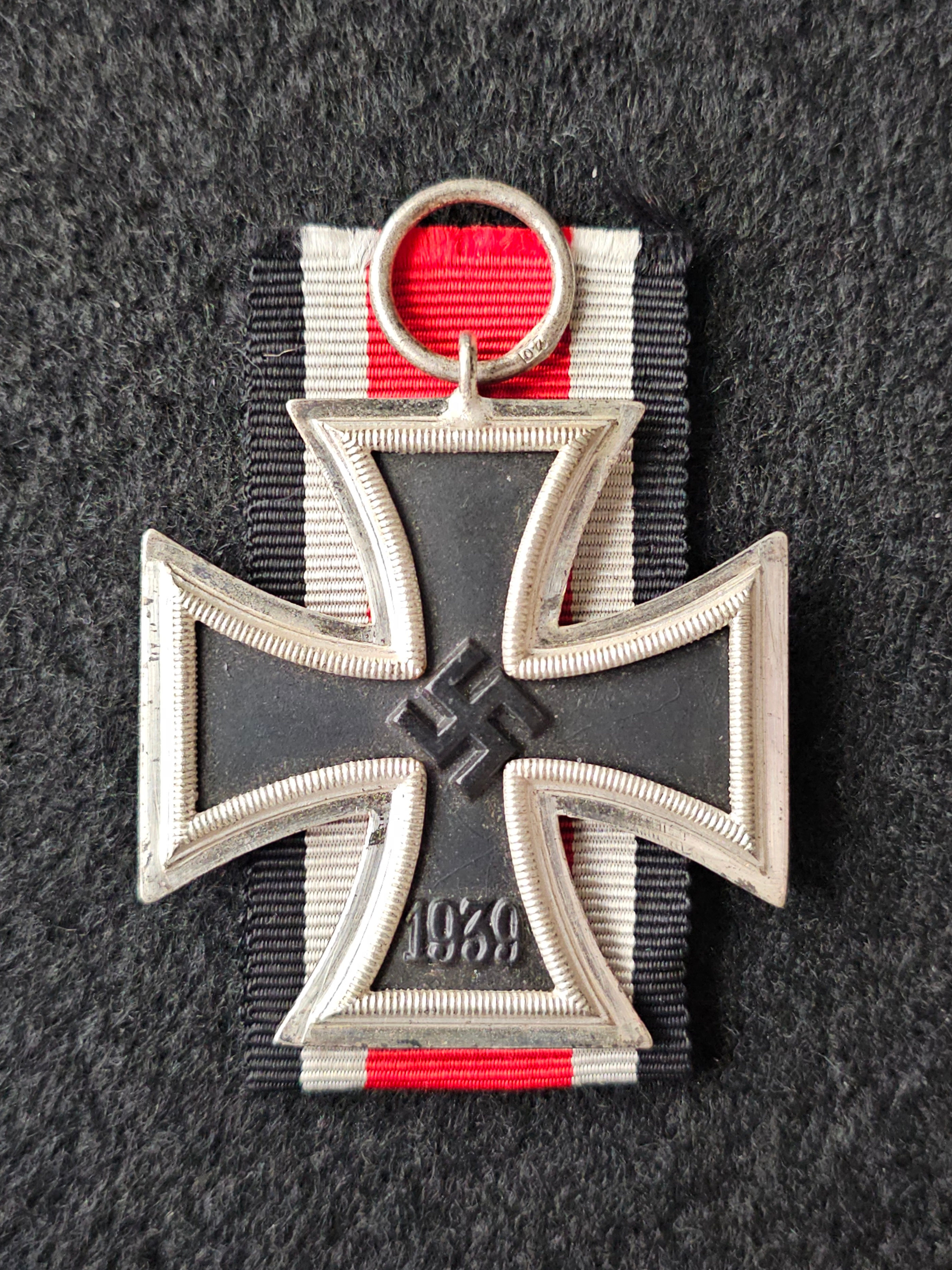 Iron cross 2nd class by Berg & Nolte, "40".