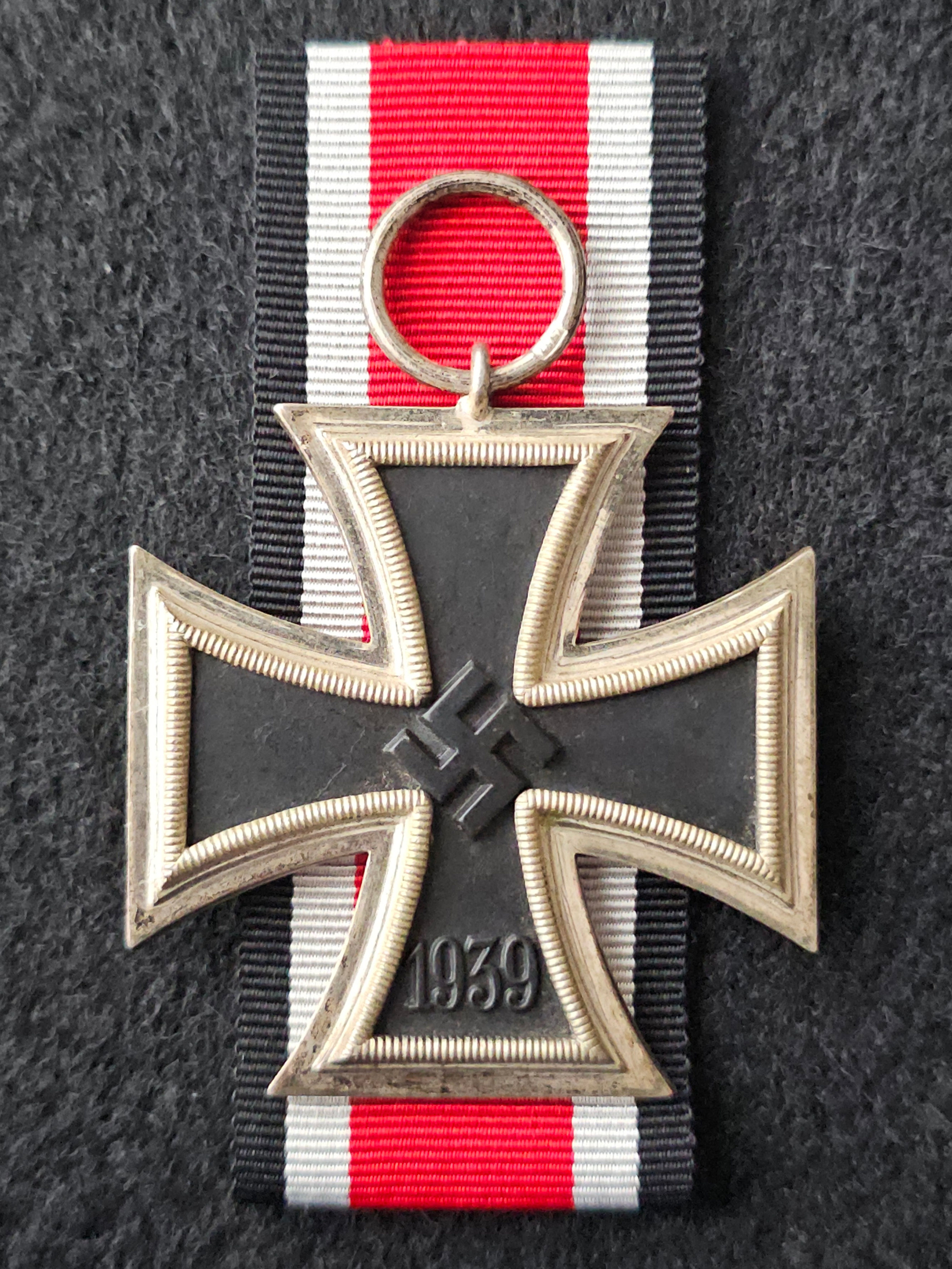 Iron cross 2nd class by Wilhelm Deumer "L/11"