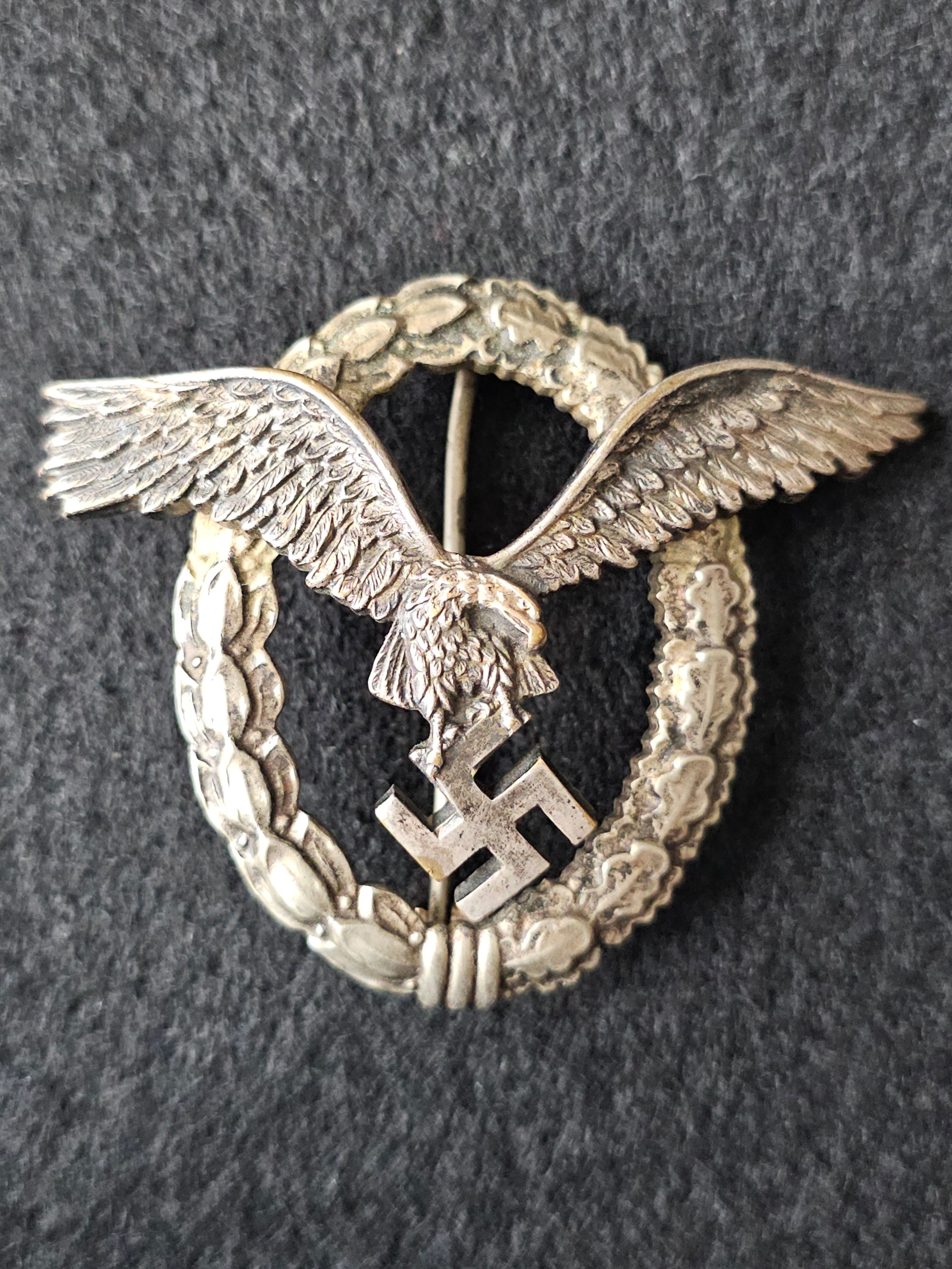 Luftwaffe pilot badge by F.W. Assmann "A".