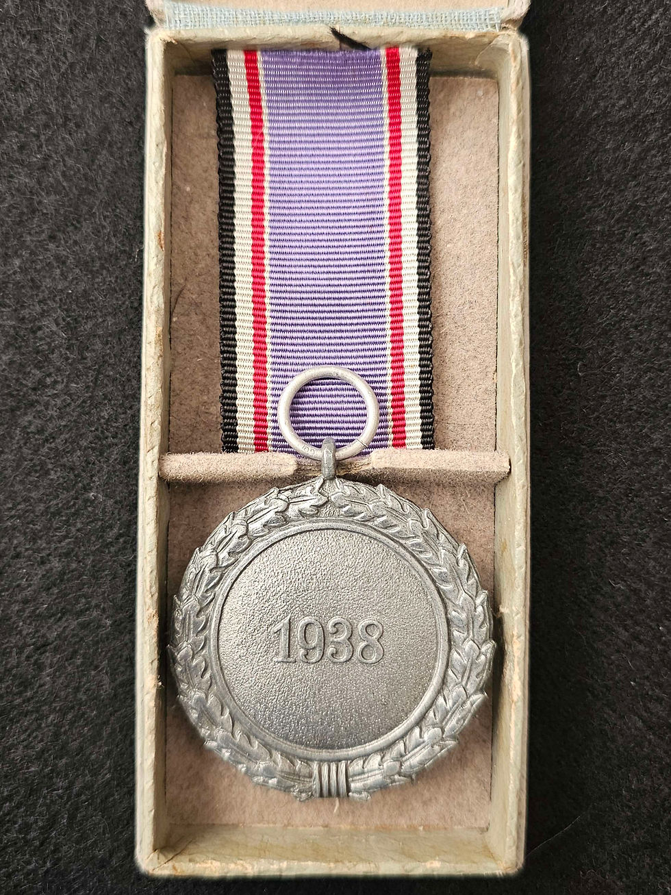 Thumbnail: Luftschutz medal by Katz & Deyhle "60" in box.