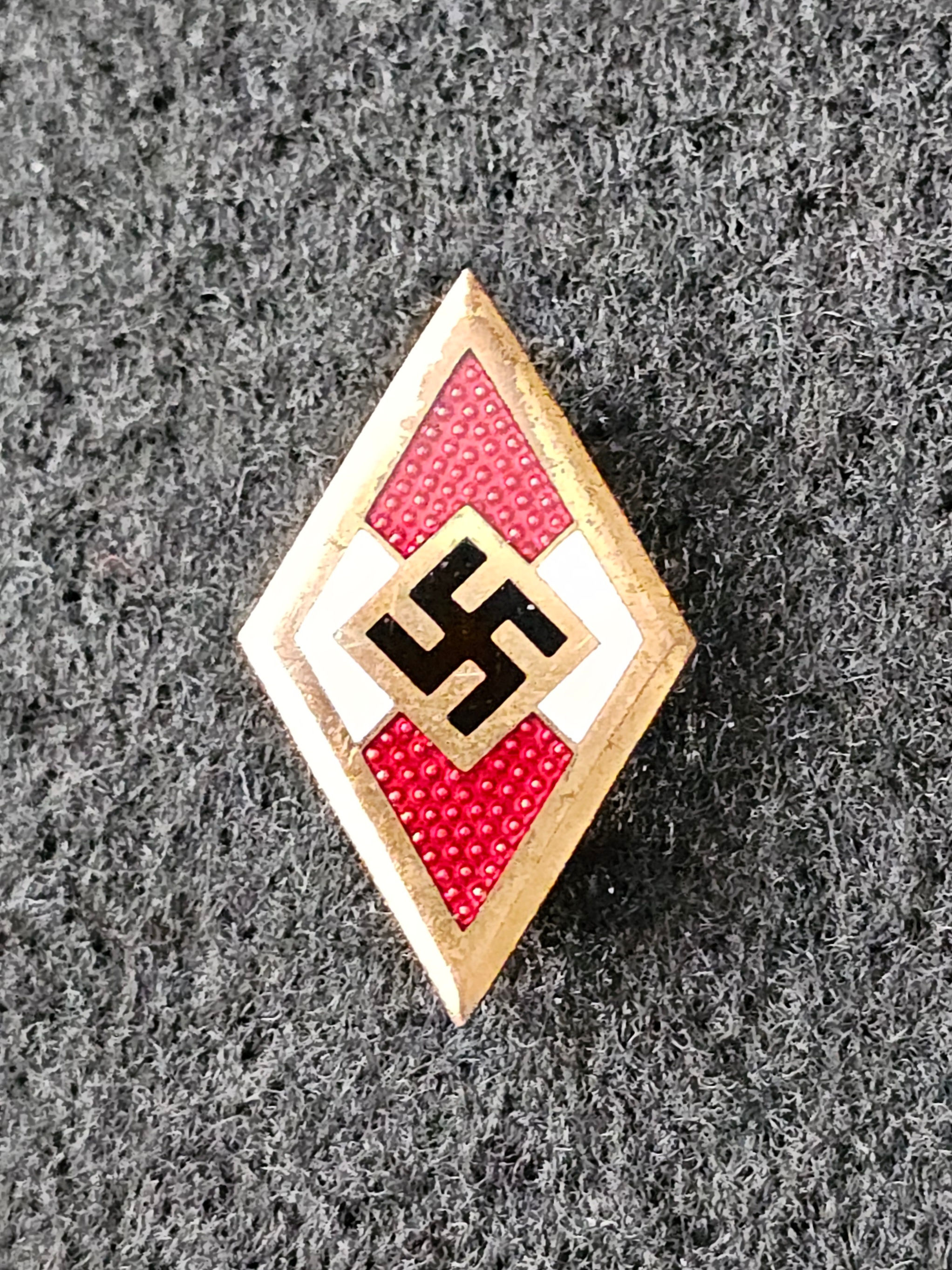 HJ Honour badge in gold by Wilhelm Deumer "M1/120".