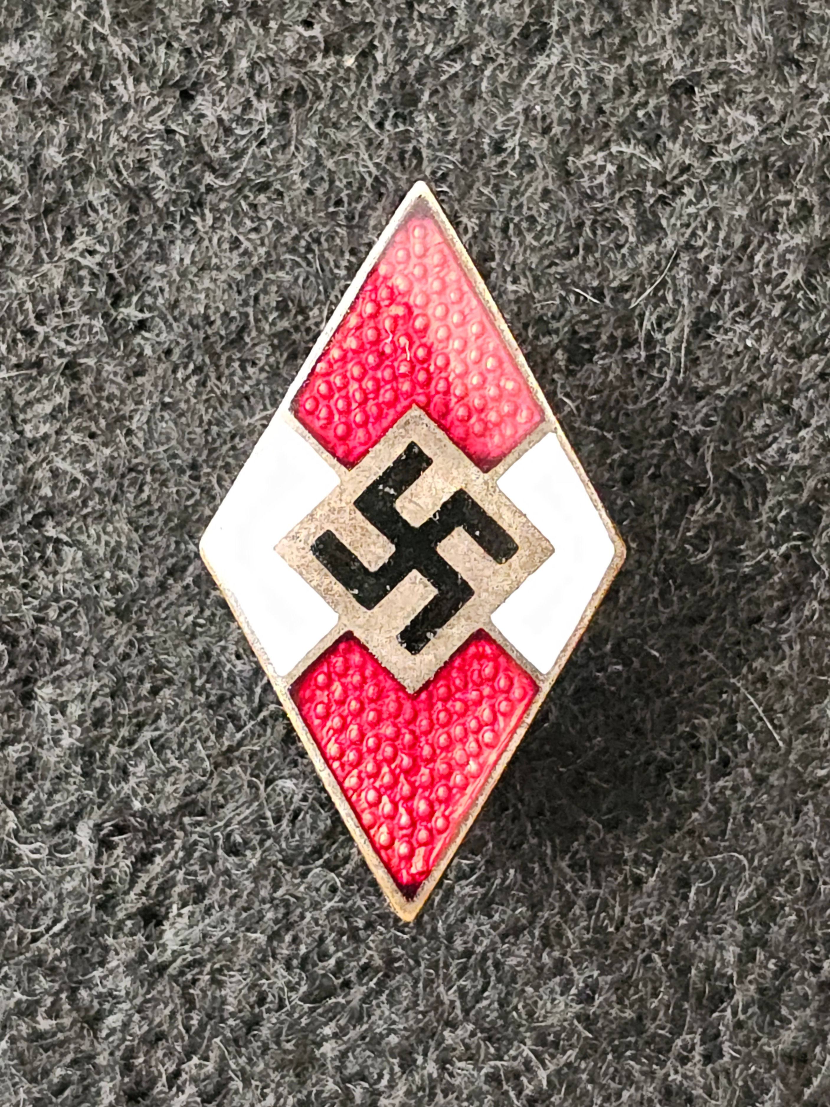 HJ Membership pin by Gebrüder Trautz "28" RARE!!!