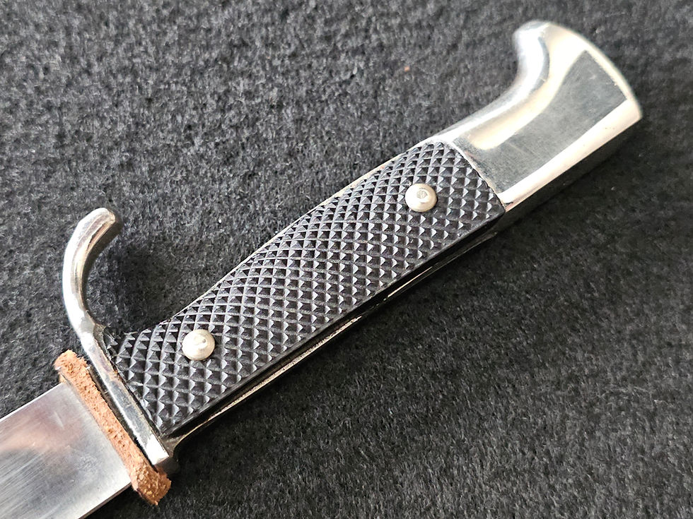 Thumbnail: Very Rare Early Youth Fahrtenmesser Knife by Anton Wingen Jr., Solingen