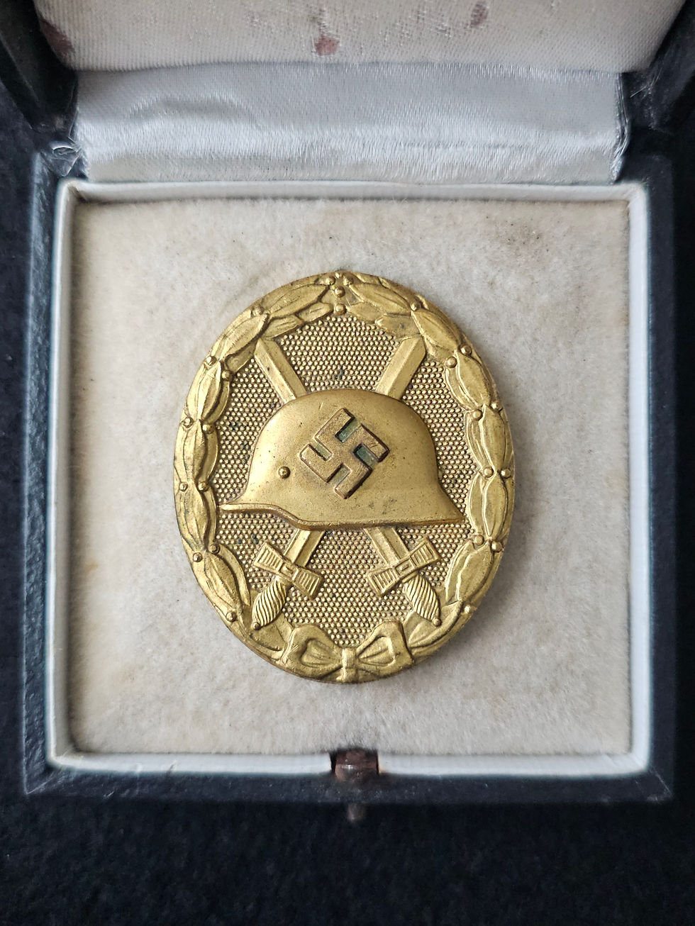 Thumbnail: Wound badge in gold by Hauptmünzamt Wien "30"