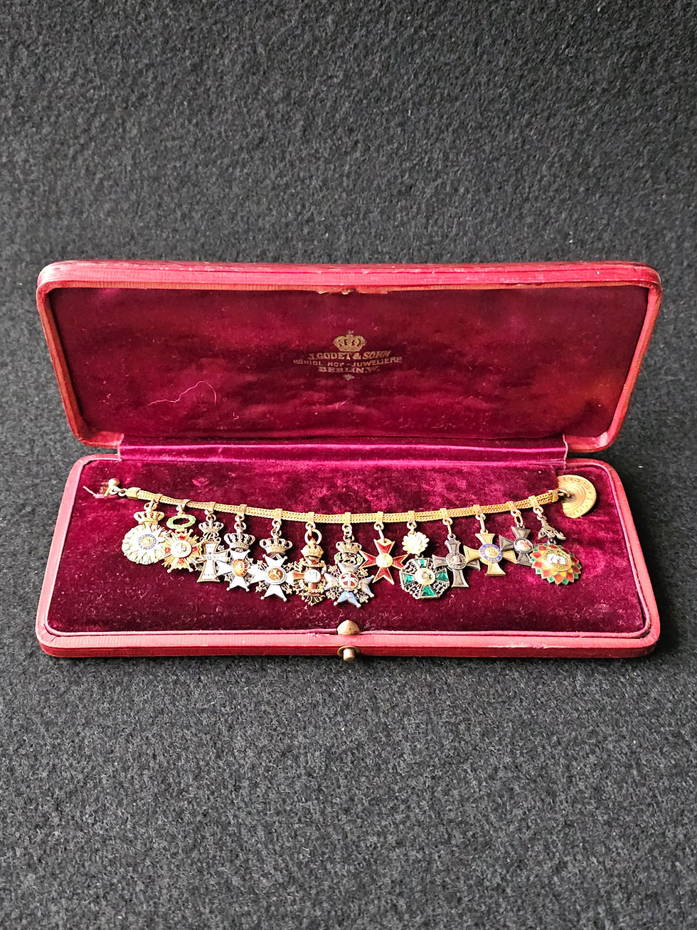Thumbnail: Rare diplomatic decoration chain with orders of Europe and Asia, by Godet.