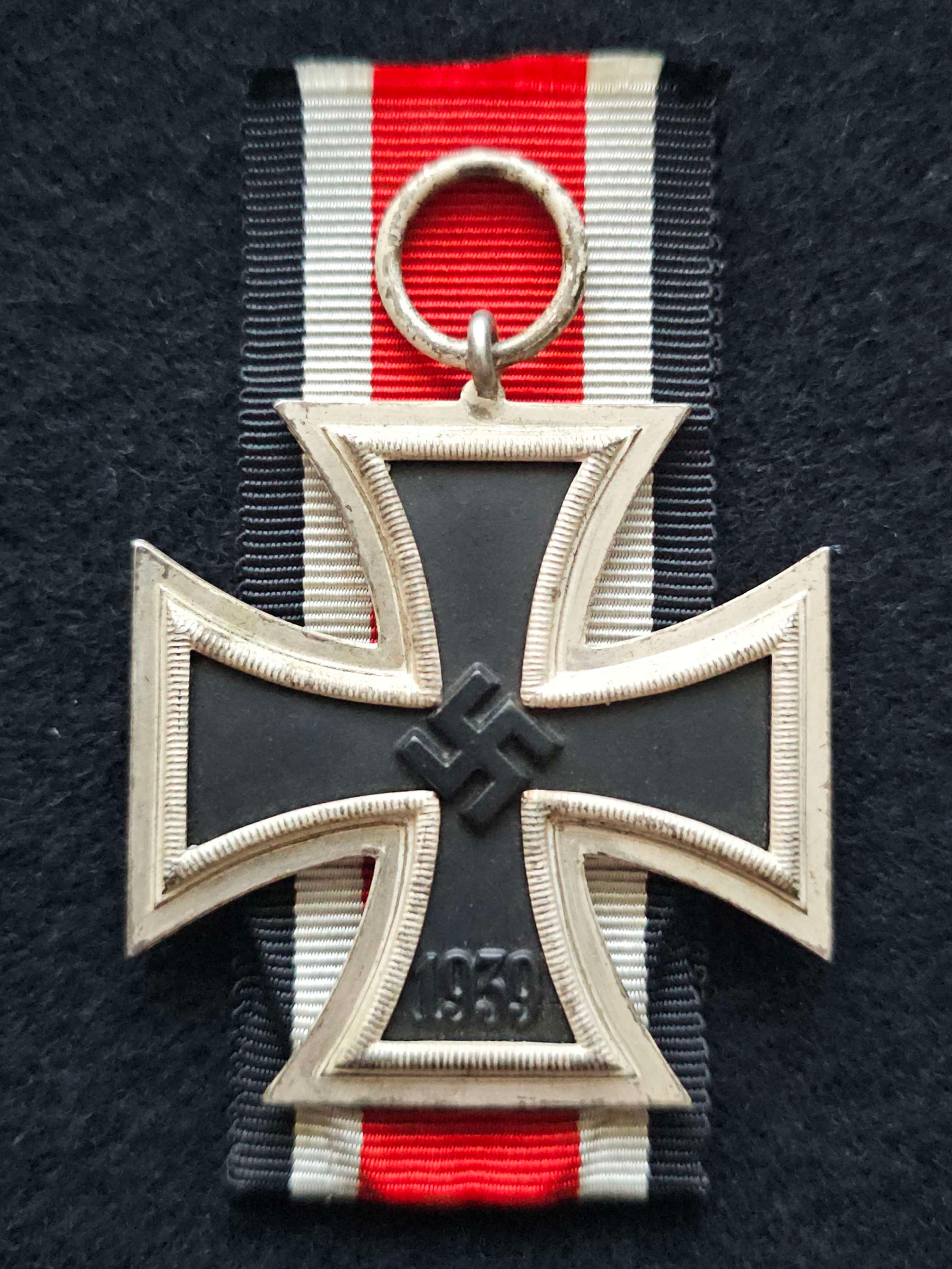 Iron cross 2nd class by Rudolf Wächtler & Lange.