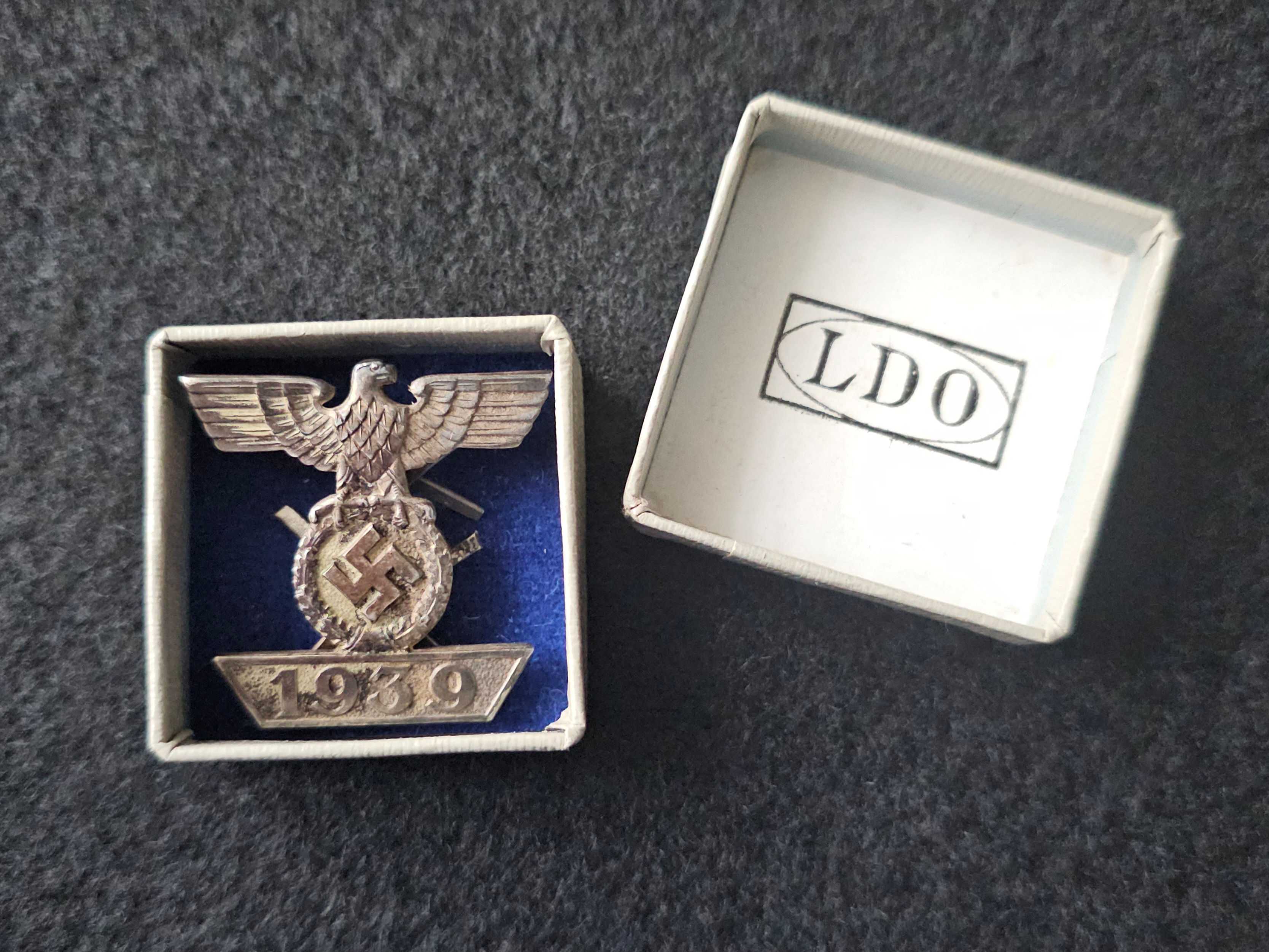 Iron cross clasp 2nd class by Otto Schickle in LDO Box.