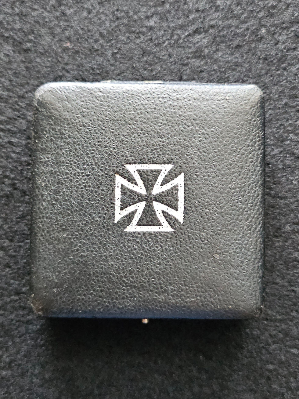 Thumbnail: Iron Cross 1st Class by Deschler & Sohn "1" in box.