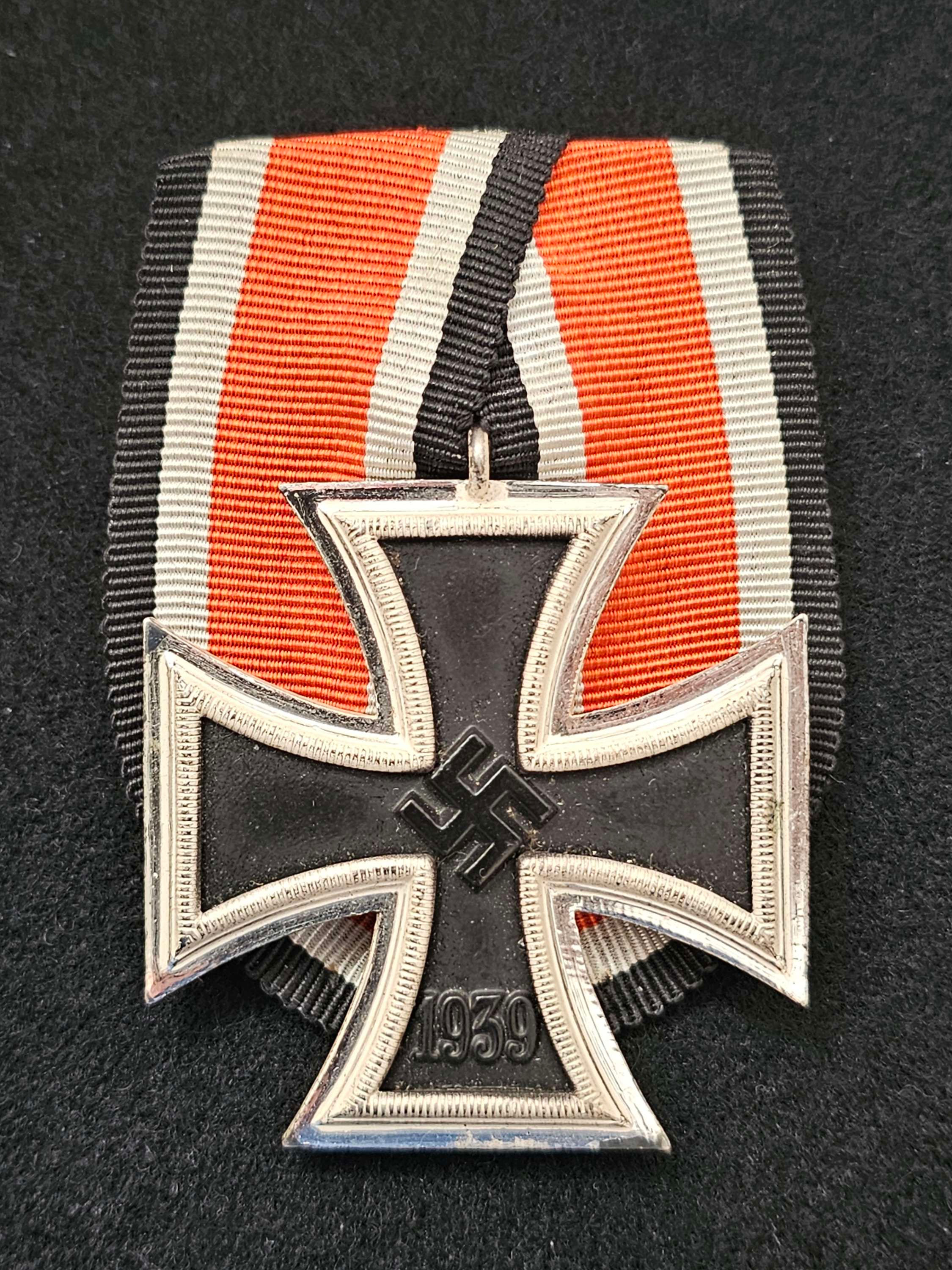 Iron cross 2nd class by Gustav Brehmer, single mounted on bar.