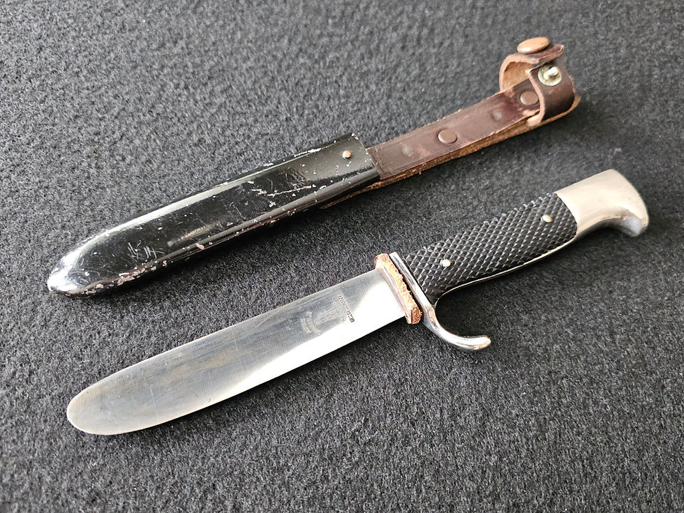 Thumbnail: Very Rare Early Youth Fahrtenmesser Knife by Anton Wingen Jr., Solingen