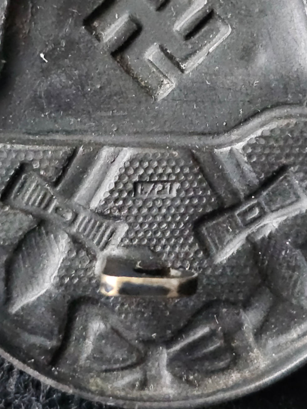 Thumbnail: Wound badge in black by Foerster & Barth, "L/21"