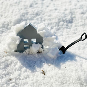 「雪が降る前に売りたい」旭川の不動産売却、仲介と買取はどう選ぶ？