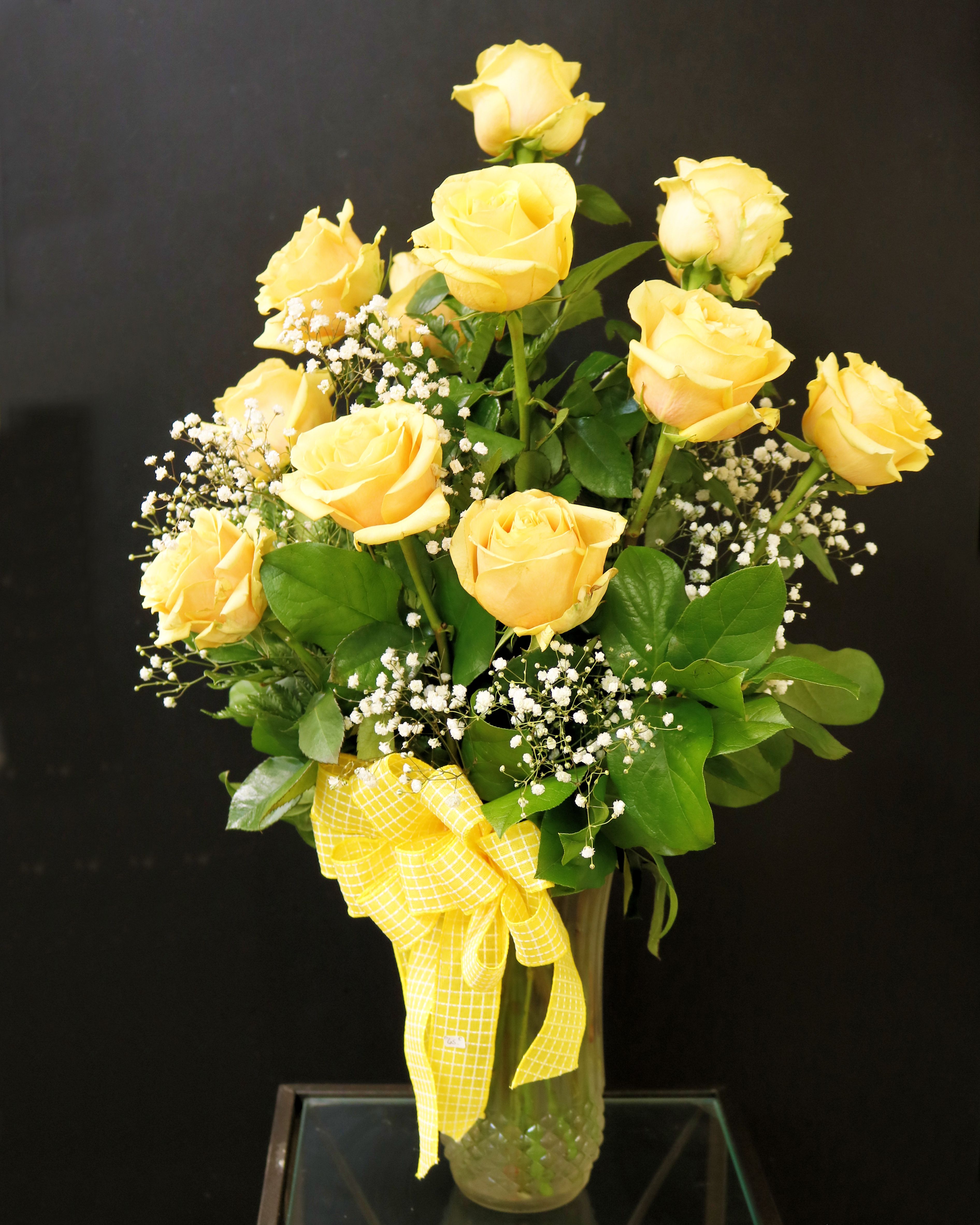 1 Dozen Yellow Roses