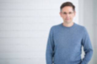 Le physiothérapeute Denis Fortier, auteur et chroniqueur radio/télé