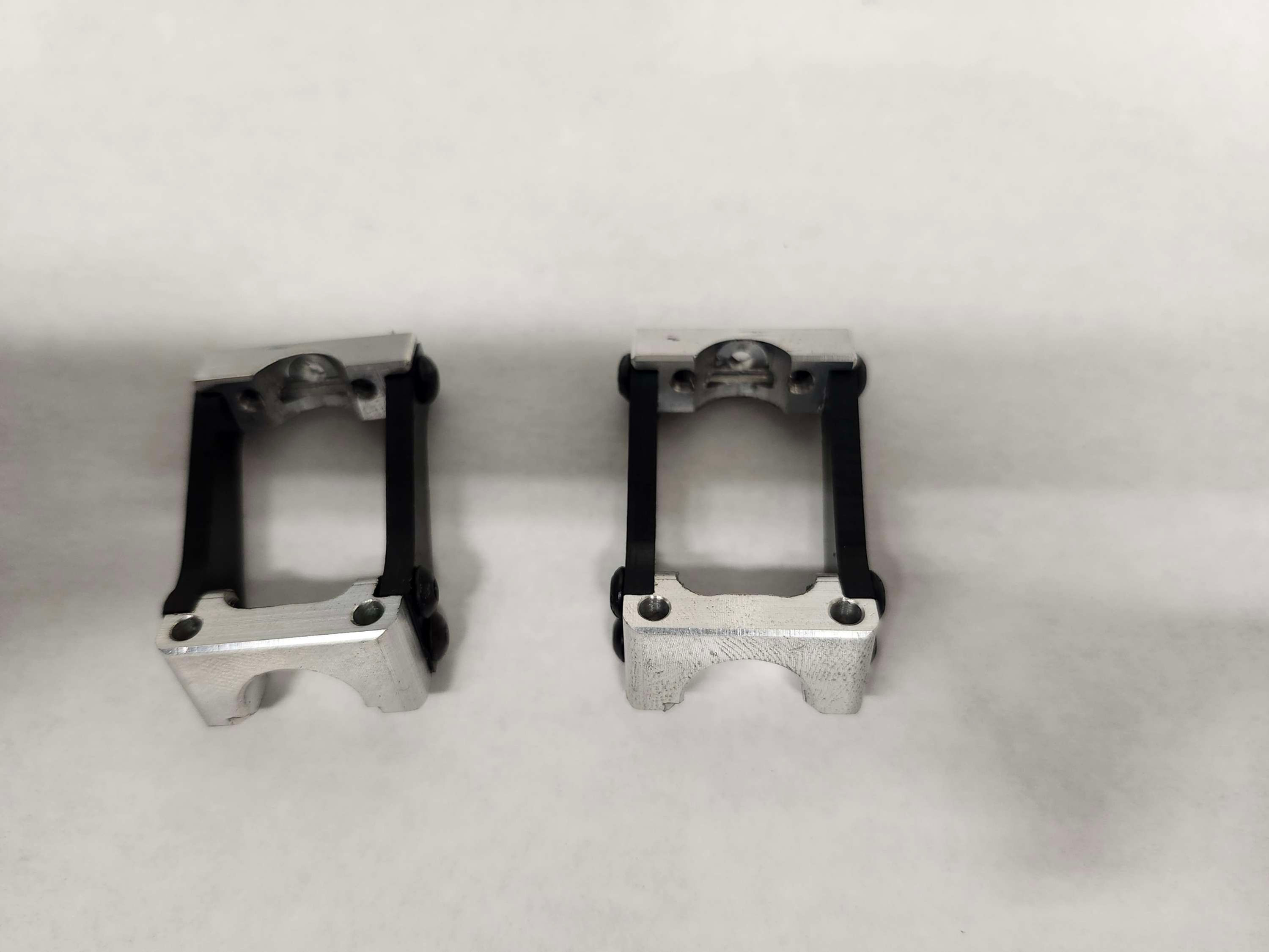 2024 Rear floating body mount