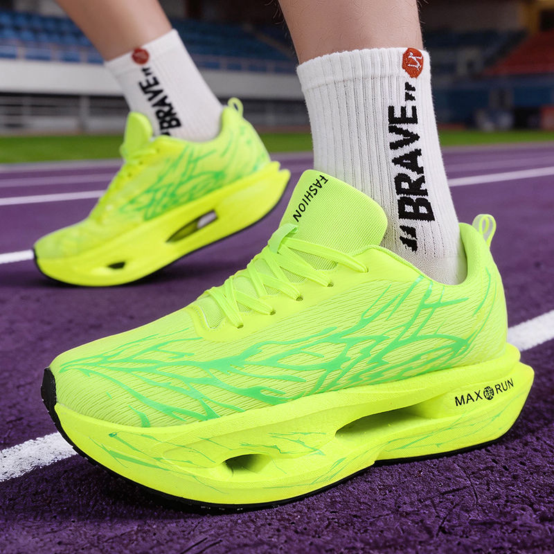 Thumbnail: Thunder Core Hollow Running Sneakers with breathable mesh upper, hollow cushioned sole, and lightweight running design