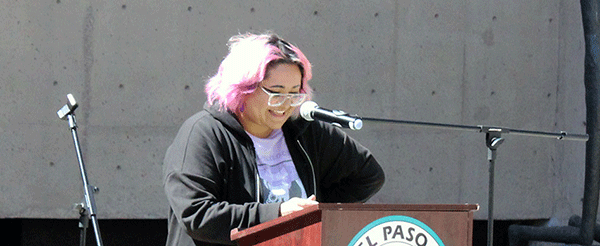 EPCC Students enjoy some Paletas and Poetry 