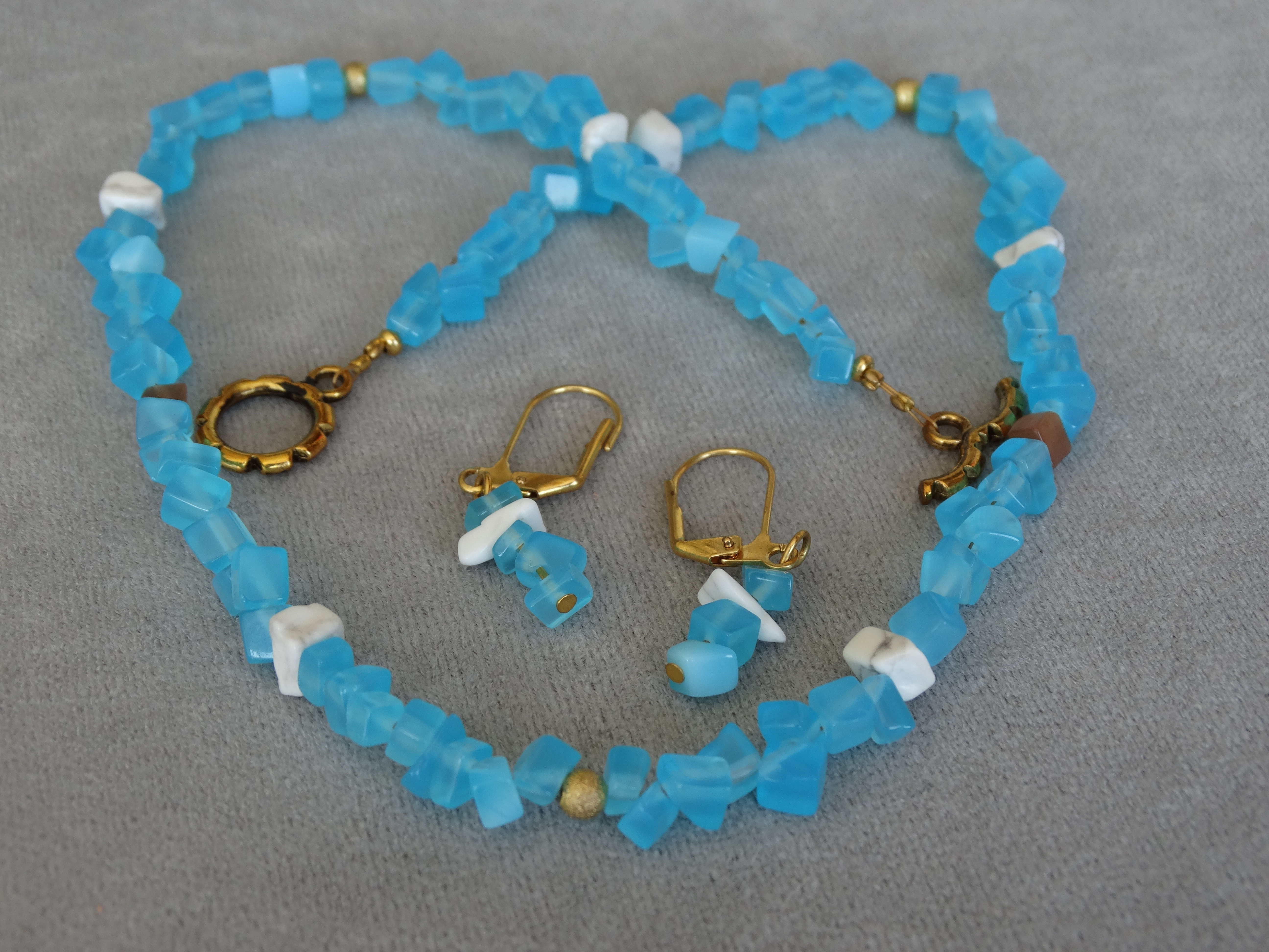 Simple Petite Cats Eye Nuggets Sky Blue