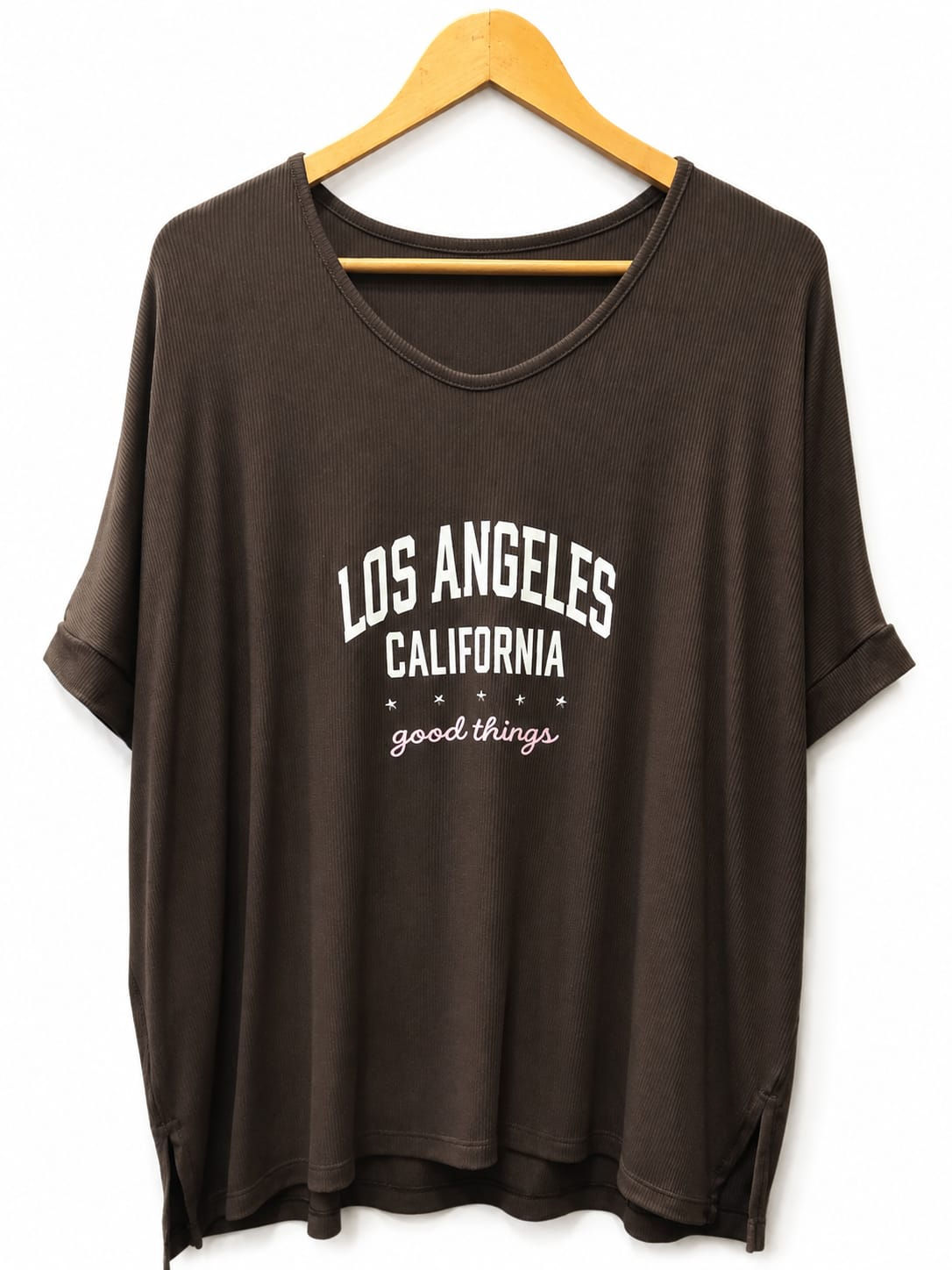 🌼Remera Morley Amplia Estampado Los Angeles con Tachitas y tajo🌼