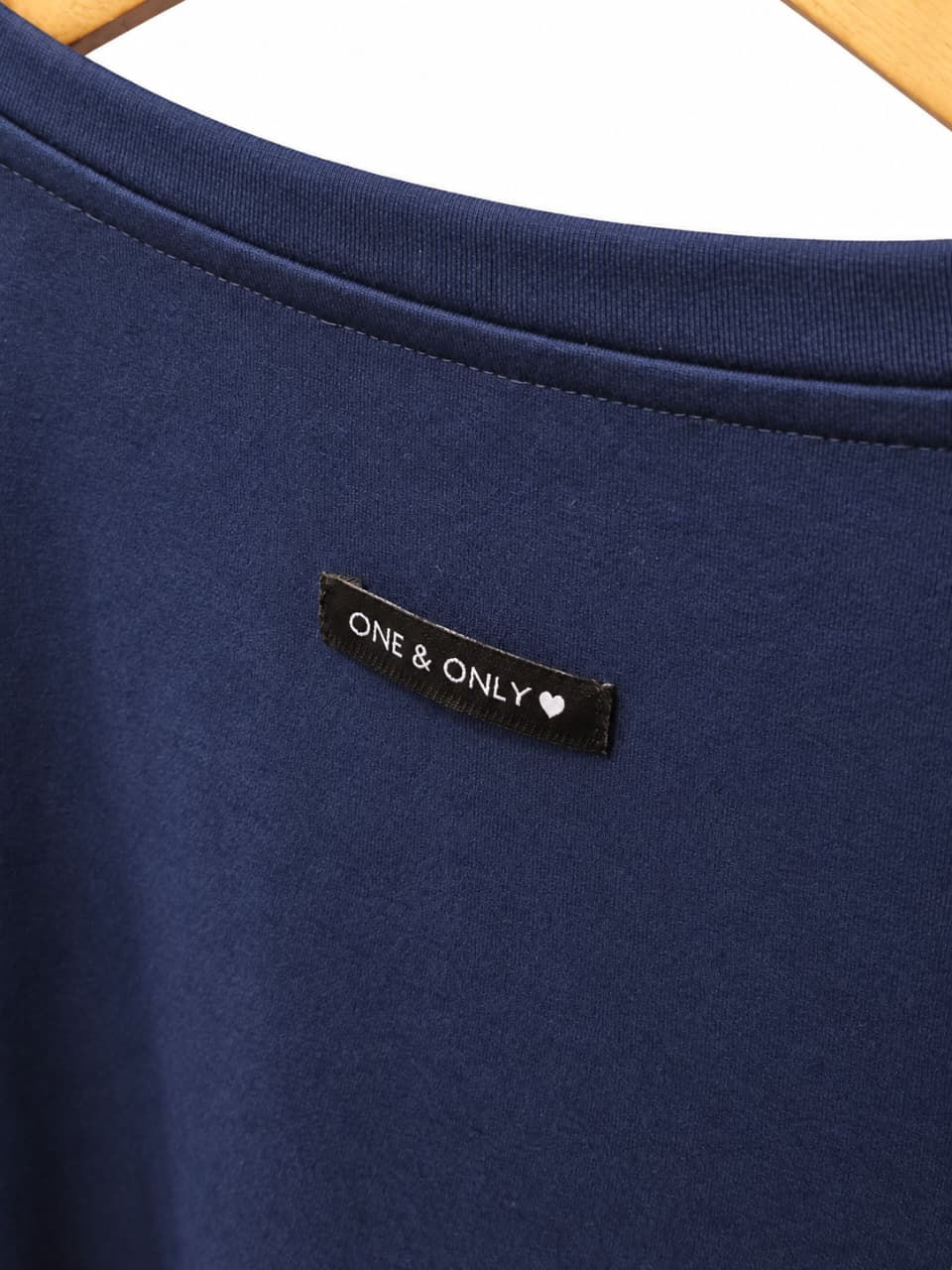 Miniatura: 🌼Remera Premium Básica etiqueta espalda cuello redondo