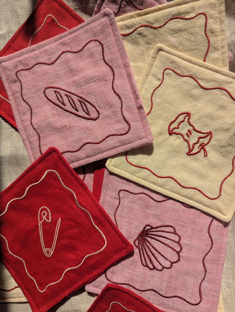 Miniature : Embroidered Reusable Cotton Linen Cocktail Napkins - Personalized Hostess Gift