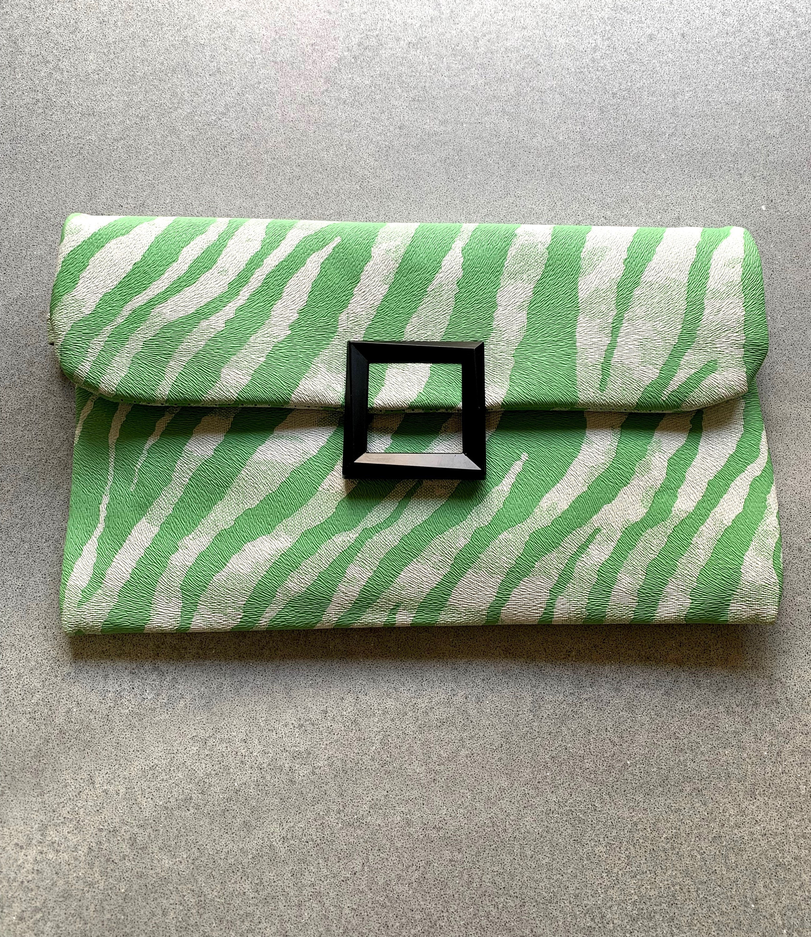 GREEN ZEBRA PRINT CLUTCH