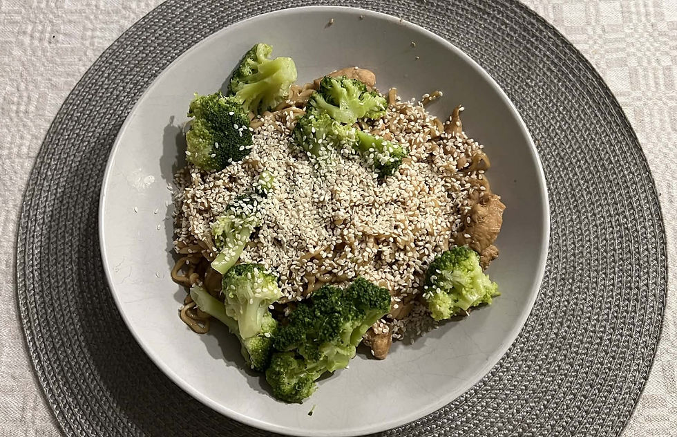 Kyckling med äggnudlar.jpg