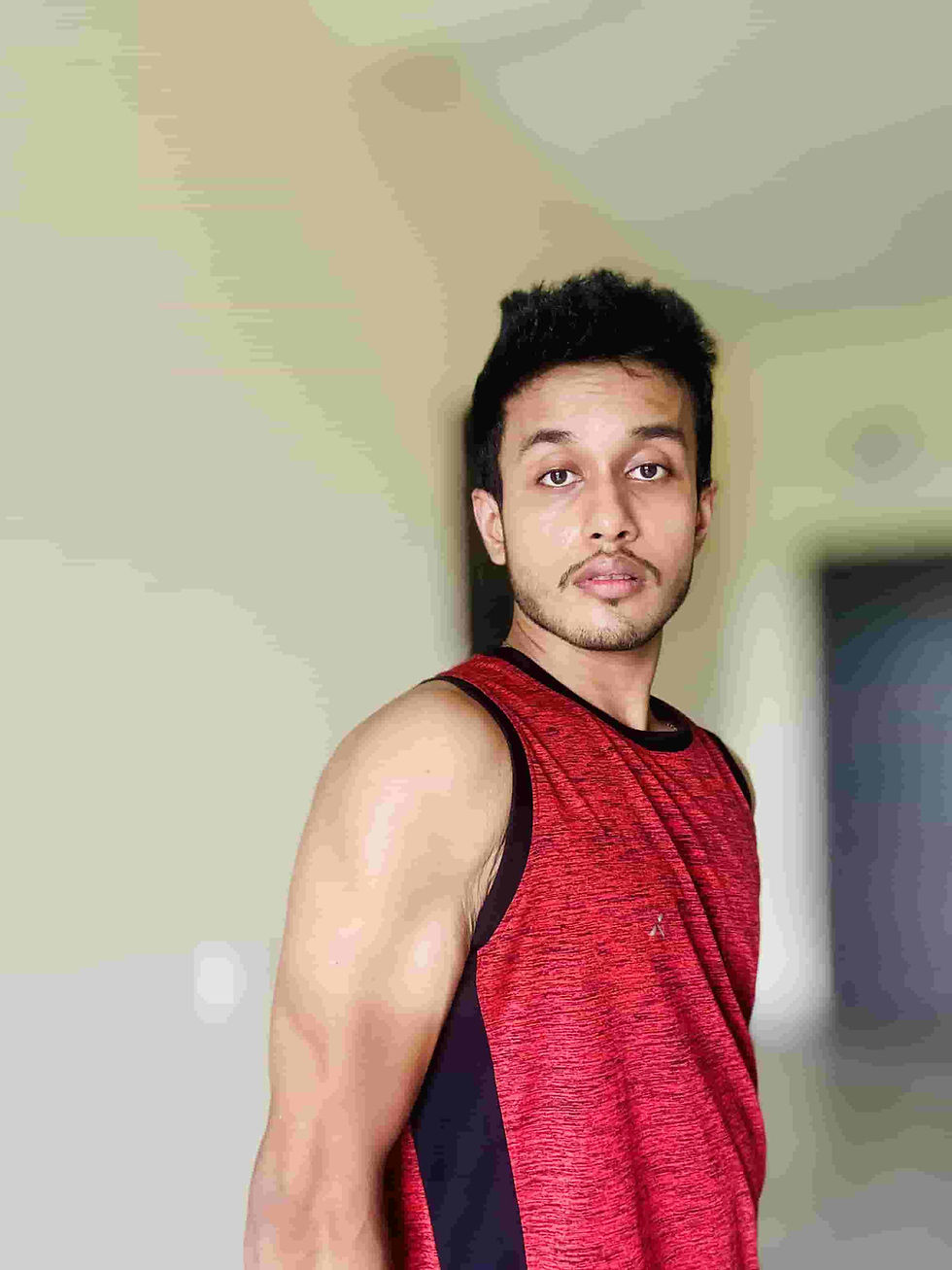 Kaushik Bose, certified personal trainer in Kolkata, providing personalized fitness coaching for weight loss and muscle gain at Bose Fitness.