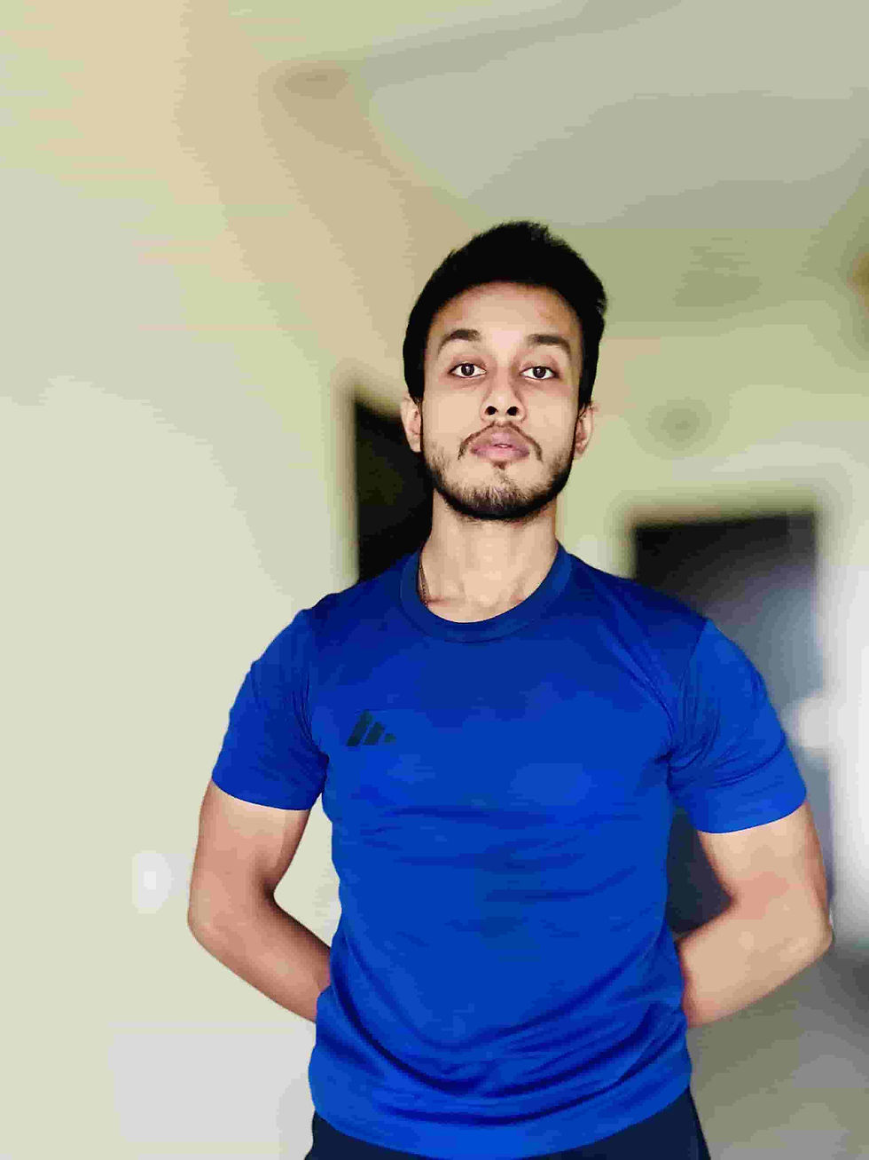 Kaushik Bose, a certified personal trainer in Los Angeles, offering customized weight loss and muscle gain programs for clients looking to achieve their fitness goals.