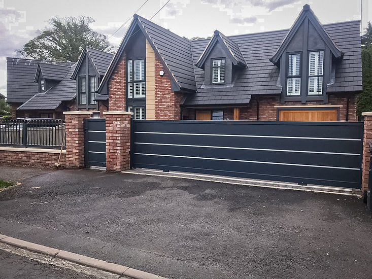KANTUM SLIDING GATE AND PEDESTRIAN GATE - ANTHRACITE GRAY-2.jpg