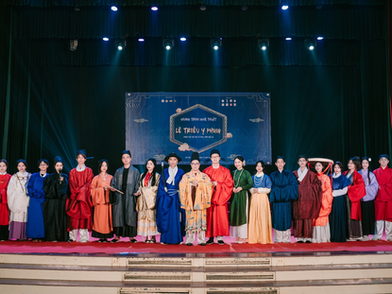 Một bộ Việt phục chuẩn cổ phục gồm những gì?