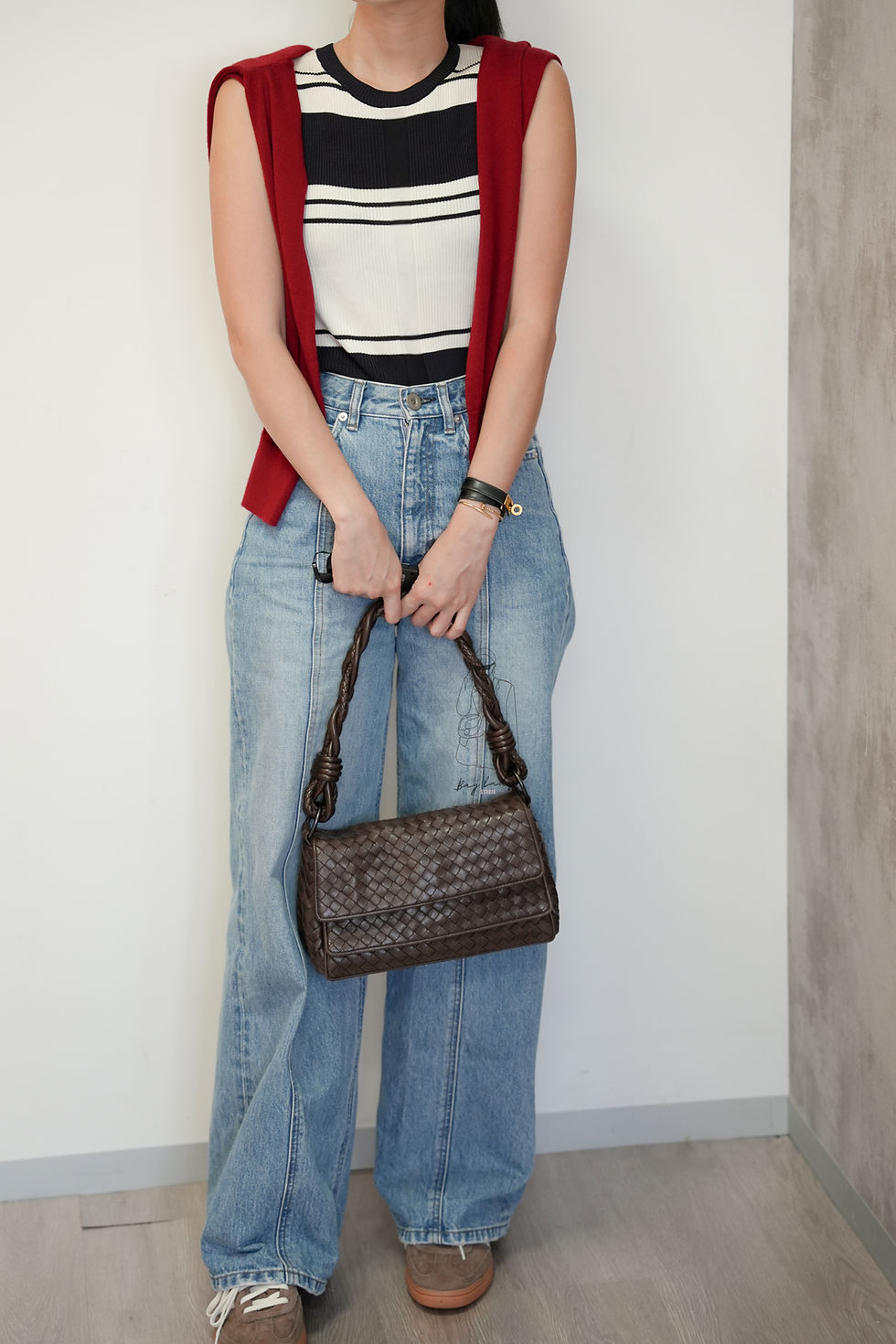 Thumbnail: B.V Intrecciato Double Flap Hobo Bag in Dark Brown