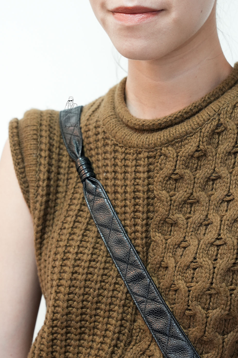Thumbnail: Chanel Vintage Caviar Crossbody Bag