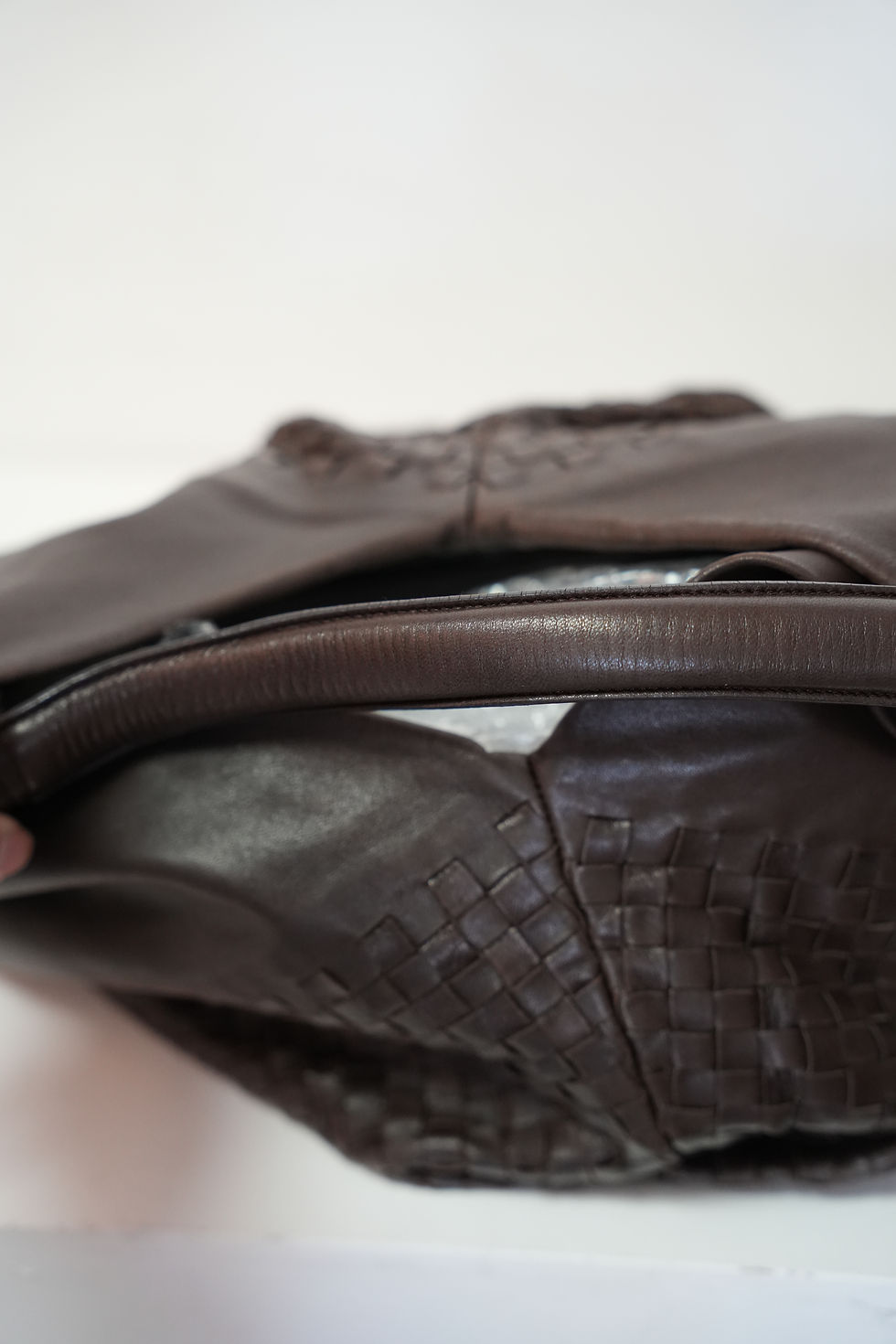 Thumbnail: B.V Intrecciato Hobo Bag in Dark Brown