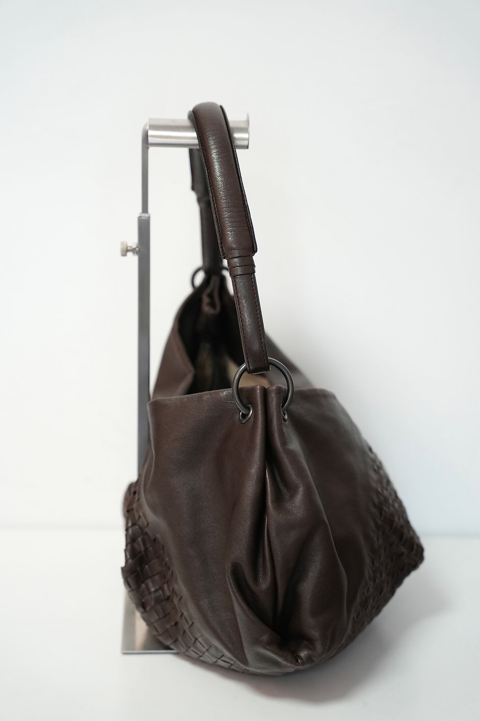 Thumbnail: B.V Intrecciato Hobo Bag in Dark Brown