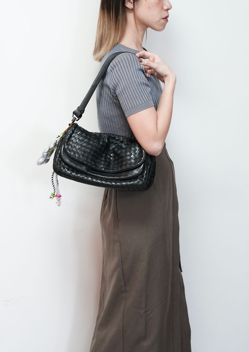Thumbnail: B.V. Vintage Black Shoulder  Bag